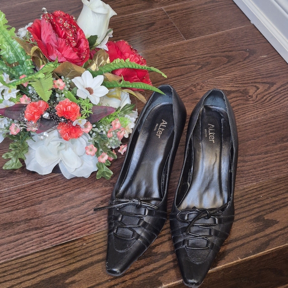 Chic Black Women's Shoes - Picture 9 of 15